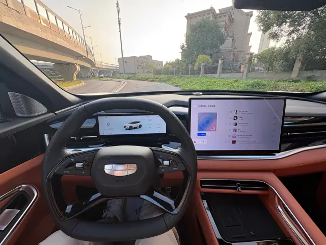 Geely Boyue — Фото автомобиля 12
