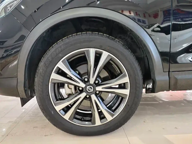 Nissan Qashqai — Фото автомобиля 5