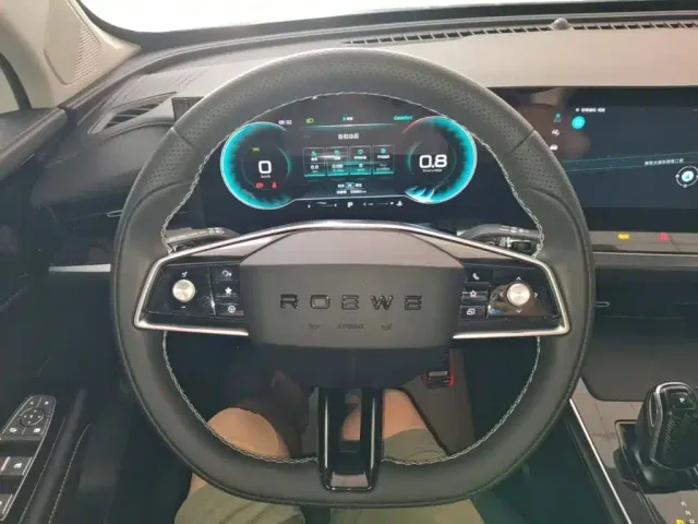 Roewe RX5 Max — Фото автомобиля 6