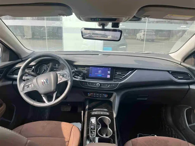 Buick Regal — Фото автомобиля 7