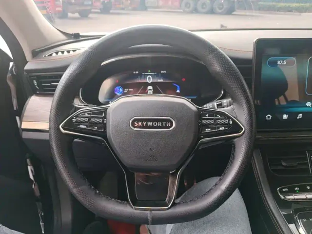 Skyworth Auto Skyworth HT-i — Фото автомобиля 10