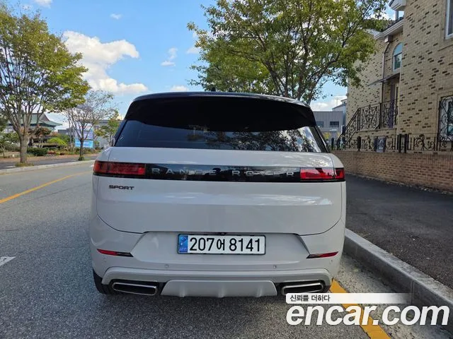Land Rover Range Rover Sport — Фото автомобиля 6