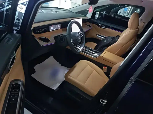 GAC Trumpchi E8 — Фото автомобиля 15