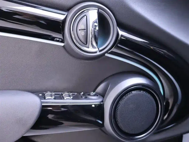 MINI Hatch — Фото автомобиля 17