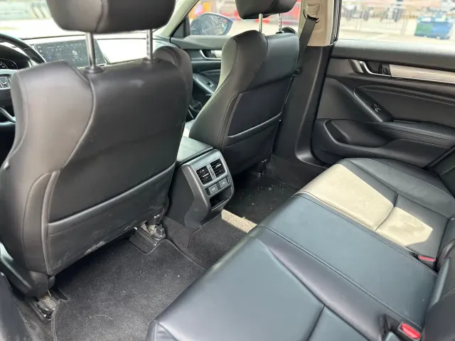 Honda Accord — Фото автомобиля 9