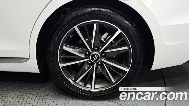 Hyundai Grandeur New — Фото автомобиля 6
