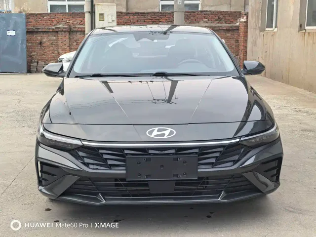 Hyundai Elantra — Фото автомобиля 2