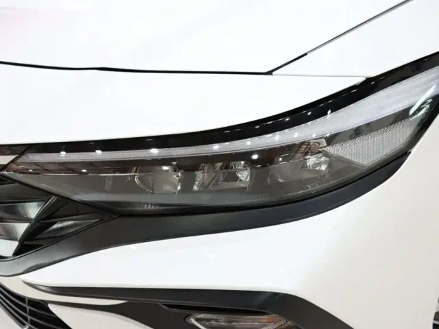 Hyundai Elantra — Фото автомобиля 7