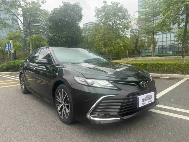 Toyota Camry — Фото автомобиля 3