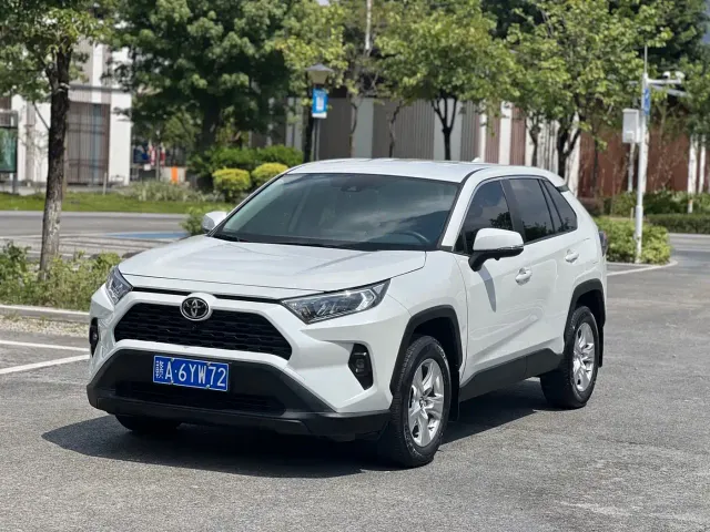 Фотография автомобиля — Toyota RAV4