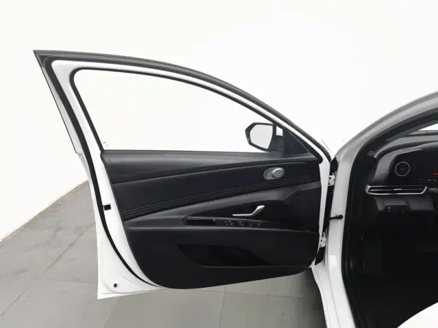 Hyundai Elantra — Фото автомобиля 8