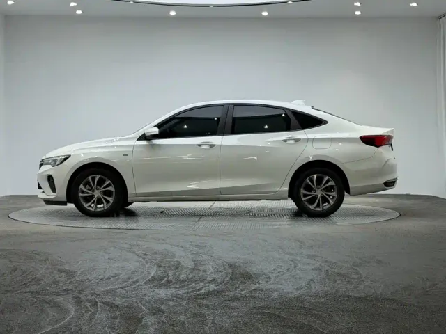 Buick Verano — Фото автомобиля 5