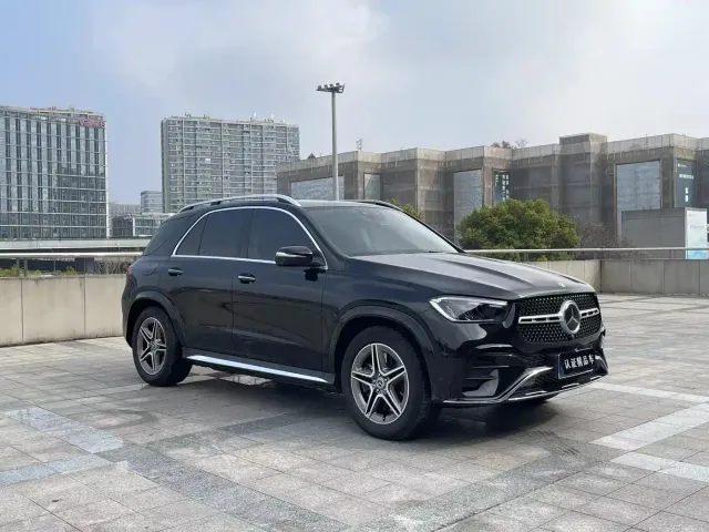 Mercedes-Benz GLE-Class — Фото автомобиля 3