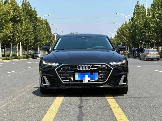 Фотография автомобиля — Audi A7L