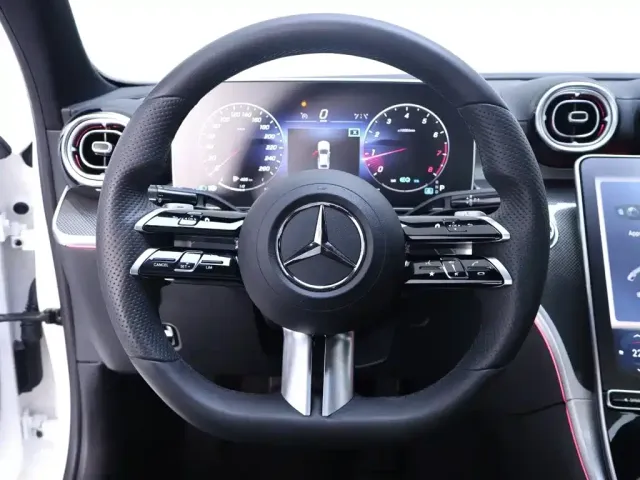 Mercedes-Benz C-Class — Фото автомобиля 16