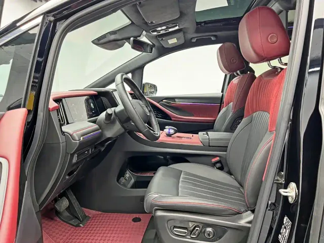 GAC Trumpchi M8 — Фото автомобиля 16