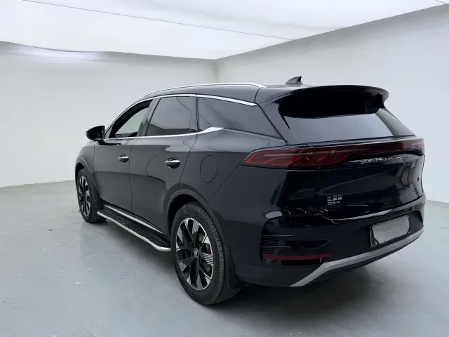 BYD Tang — Фото автомобиля 7