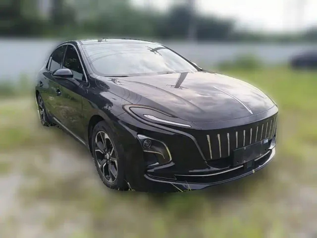 Hongqi E-QM5 — Фото автомобиля 5