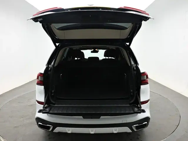 BMW X5 — Фото автомобиля 8