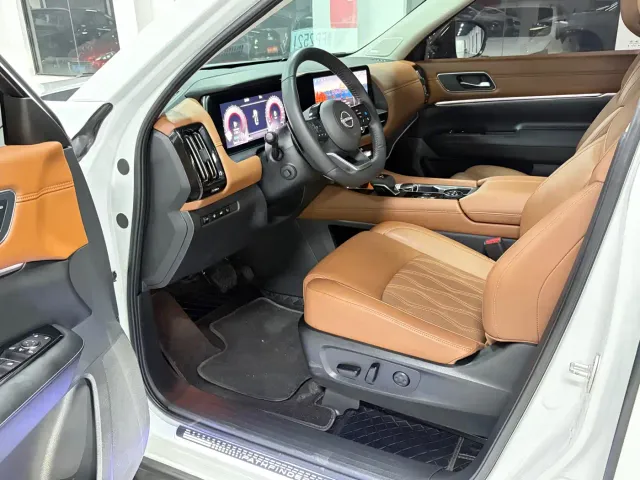 Nissan Terra — Фото автомобиля 3