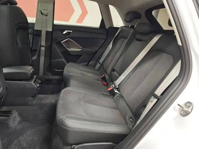 Audi Q3 — Фото автомобиля 11