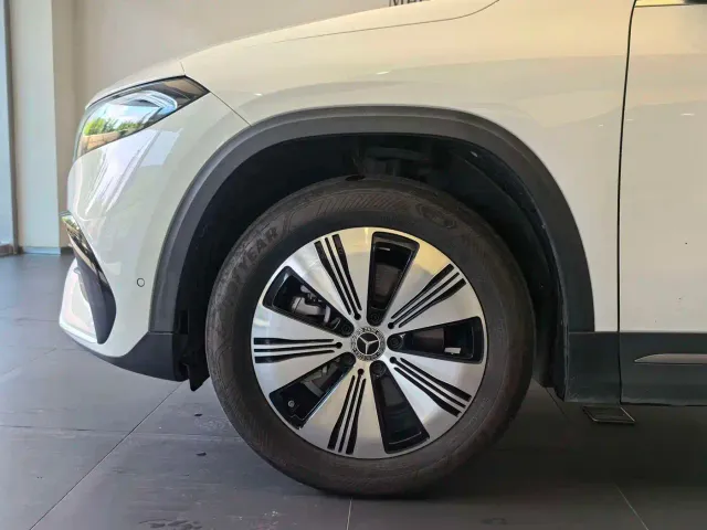 Mercedes-Benz EQA — Фото автомобиля 10