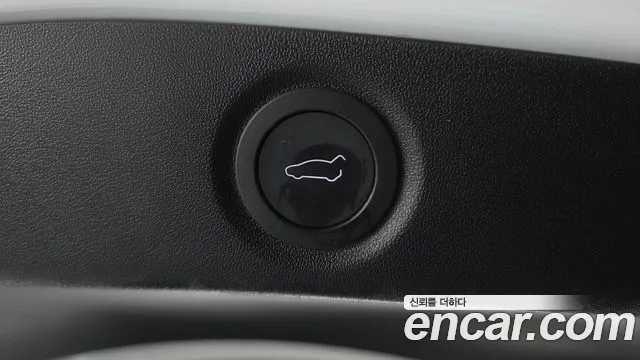 Tesla Model 3 — Фото автомобиля 27