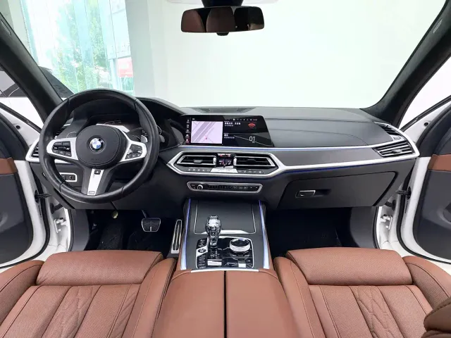 BMW X7 — Фото автомобиля 19