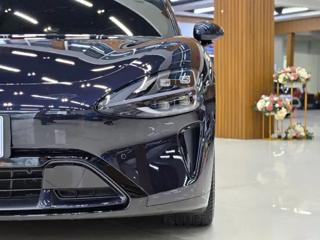 Xiaomi SU7 — Фото автомобиля 4