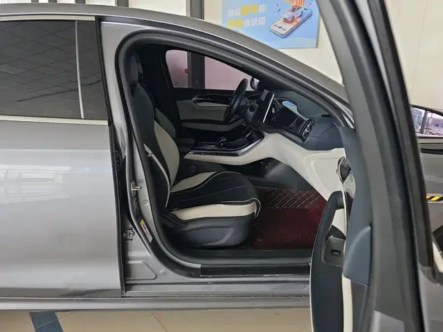 BYD Qin PLUS — Фото автомобиля 8