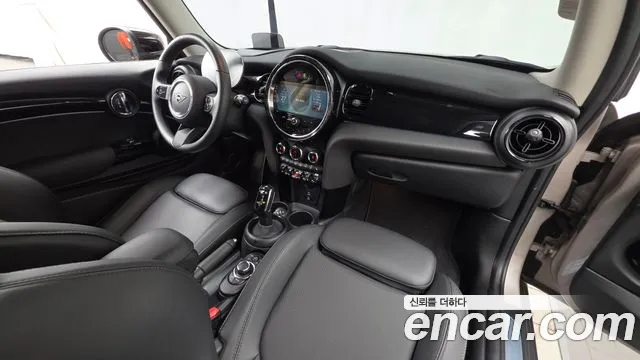 Mini Cooper Cooper Classic — Фото автомобиля 7