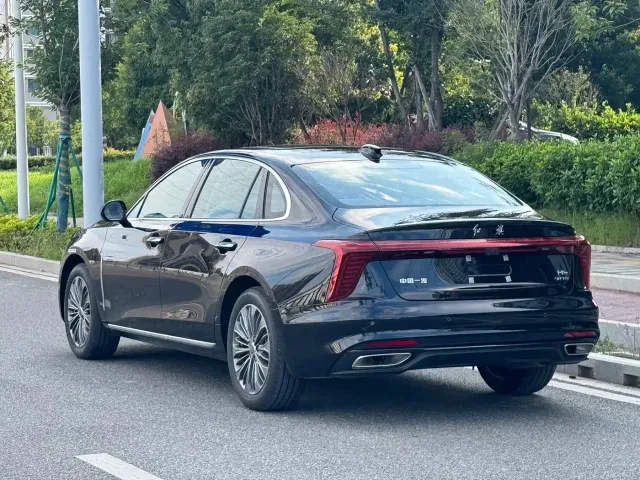 Hongqi H5 — Фото автомобиля 7