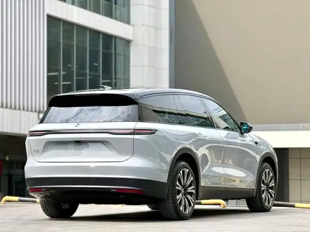 NIO NIO ES8 2023 100kWh — Фото автомобиля 14