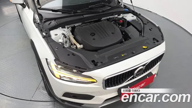 Вольво V90 — Фото автомобиля 6