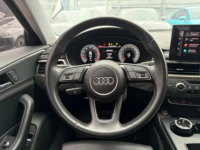 Audi A4L — Фото автомобиля 12