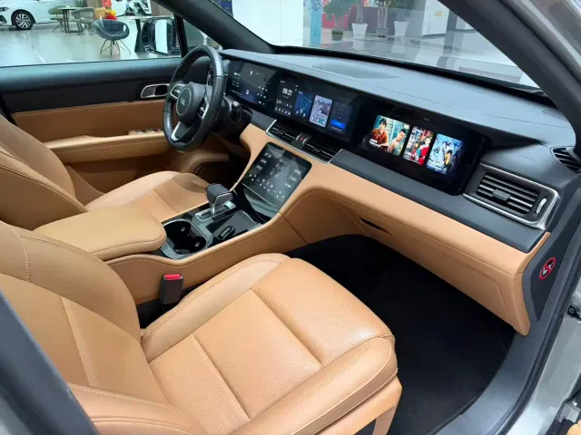 Li Auto ONE — Фото автомобиля 19