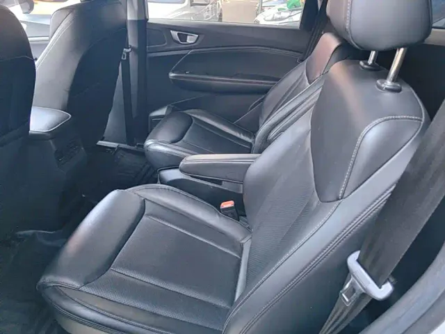Wuling Jiachen — Фото автомобиля 16
