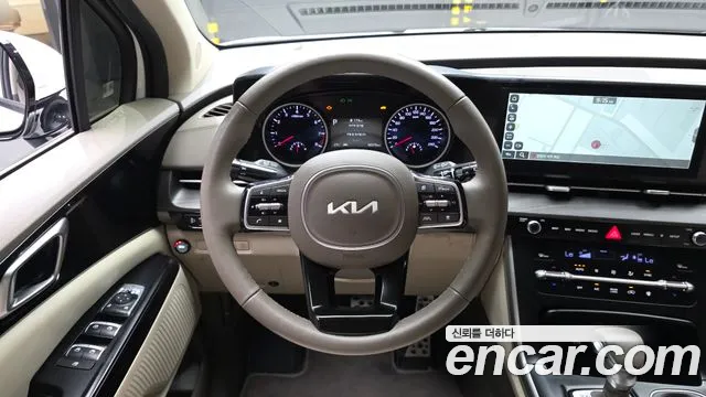 Kia Canival — Фото автомобиля 13