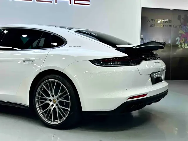 Porsche Panamera — Фото автомобиля 29