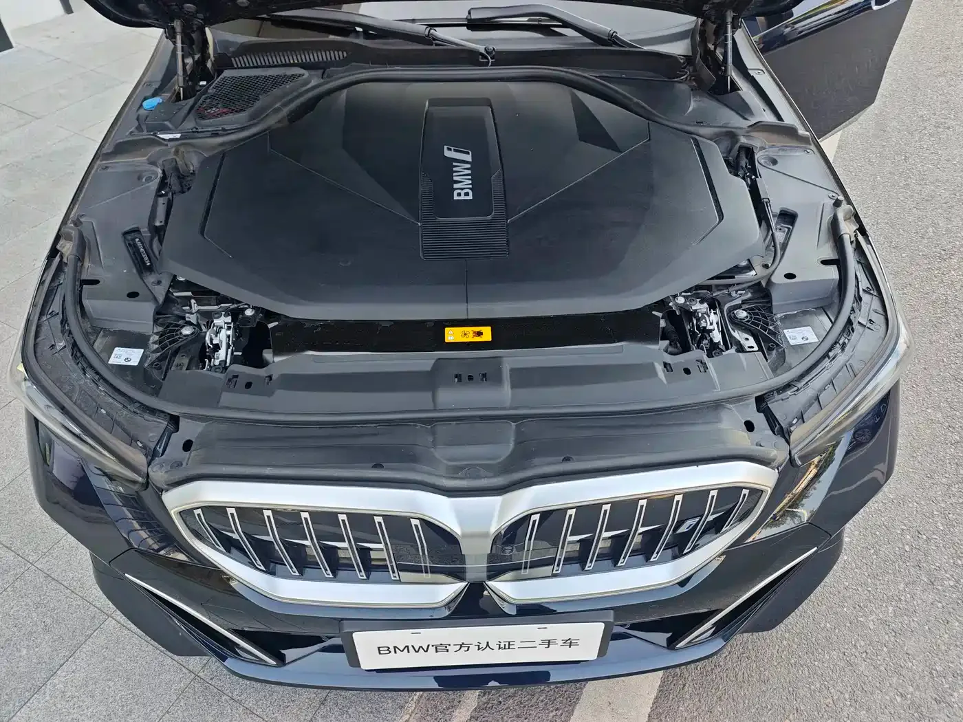 BMW BMW i5 2024 eDrive 35L Premium Model M Sport Package — Фото автомобиля 18