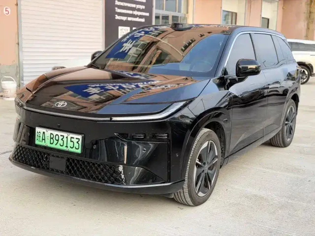 Фотография автомобиля — Toyota BoZhi 3X