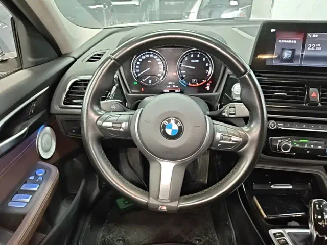 BMW BMW 1 Series 2023 125i M Sport Shadow Edition — Фото автомобиля 10