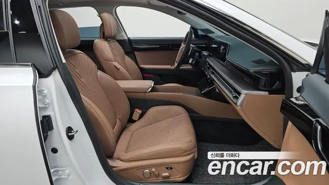 Hyundai Grandeur GN7 — Фото автомобиля 17