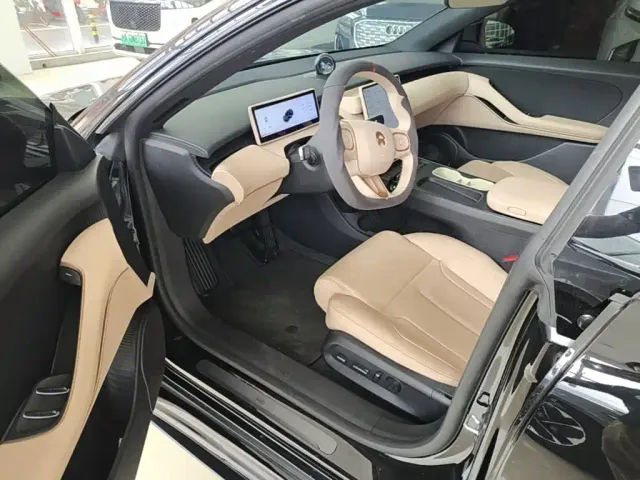 Nio ET5 Touring — Фото автомобиля 15