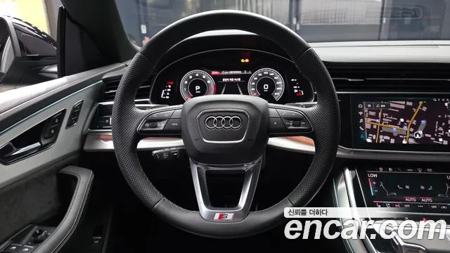 Audi Q8 55 TFSI quattro Premium — Фото автомобиля 13