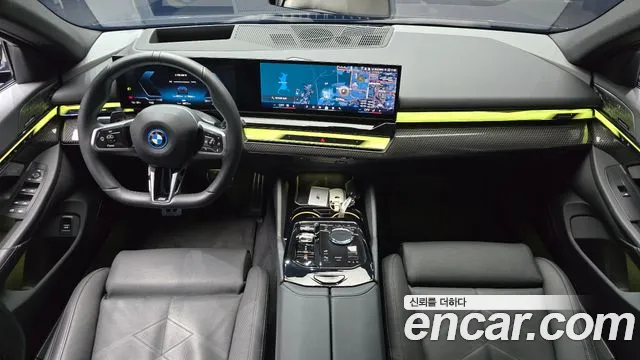 BMW i5 G60 — Фото автомобиля 10