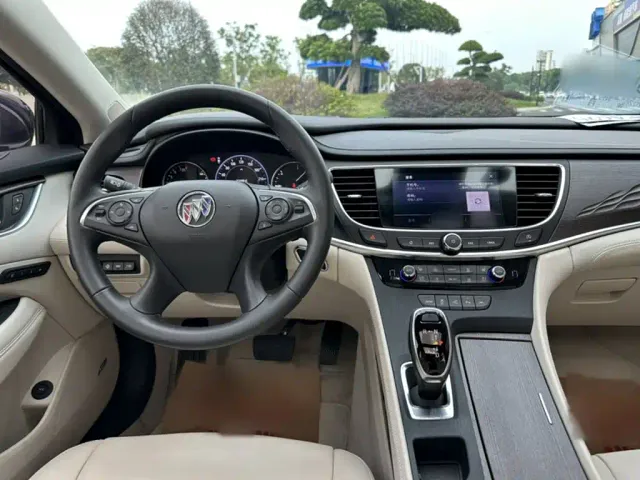 Buick LaCrosse — Фото автомобиля 13