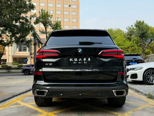 BMW X5 — Фото автомобиля 6