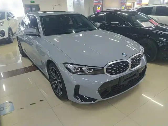 BMW 3 Series — Фото автомобиля 3