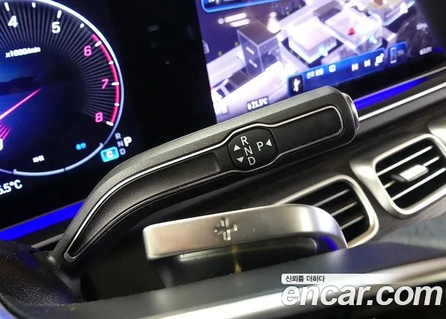 Mercedes-Benz GLE-Class — Фото автомобиля 9